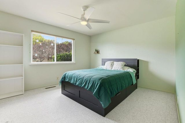 27412 Vista Del Toro Place, Salinas, CA 93908