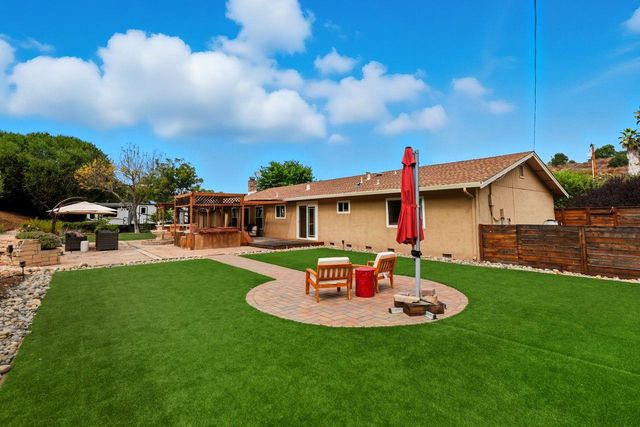 27412 Vista Del Toro Place, Salinas, CA 93908
