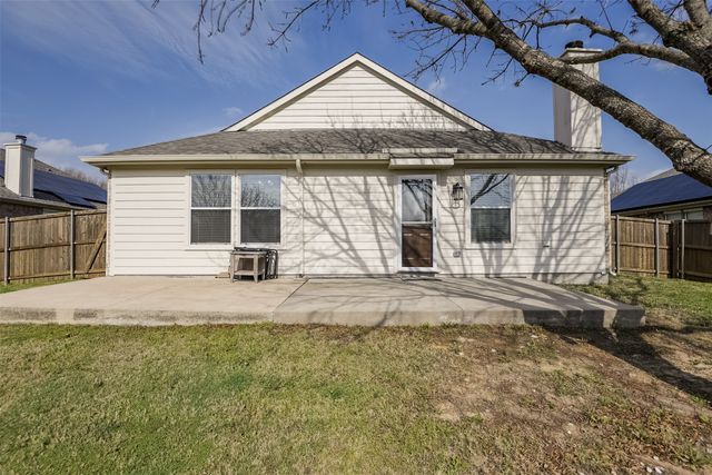 116 Bison Meadow Drive, Waxahachie, TX 75165