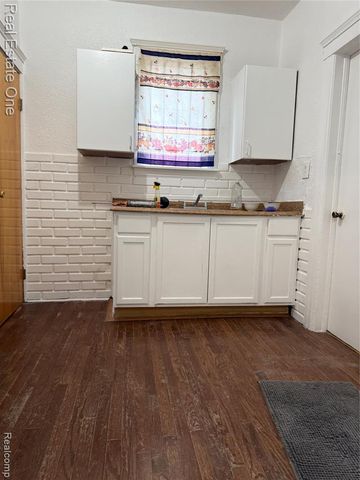 5626 Lawndale Street, Detroit, MI 48210