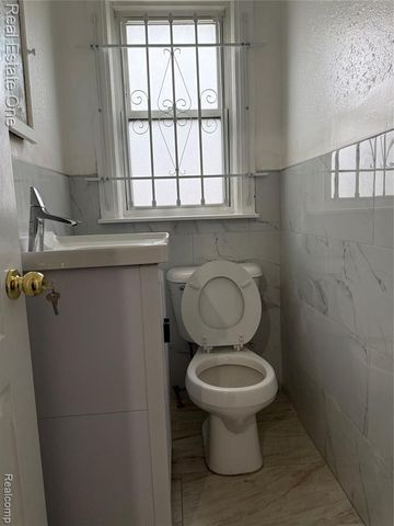 5626 Lawndale Street, Detroit, MI 48210