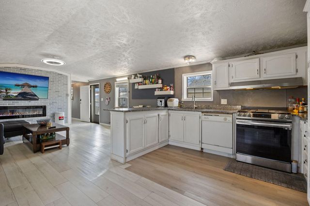 11428 3rd Street NE 553, Blaine, MN 55434