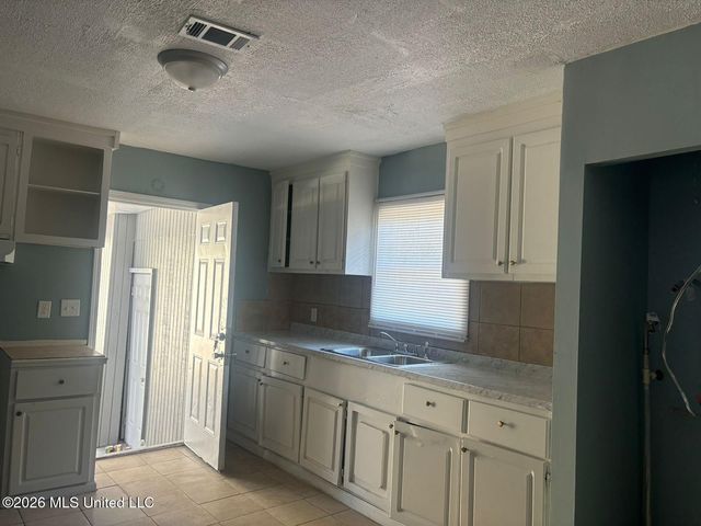 2548 Belvedere Drive, Jackson, MS 39204