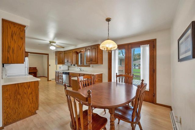 141 CUSTER COURT, Green Bay, WI 54301