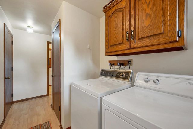 141 CUSTER COURT, Green Bay, WI 54301