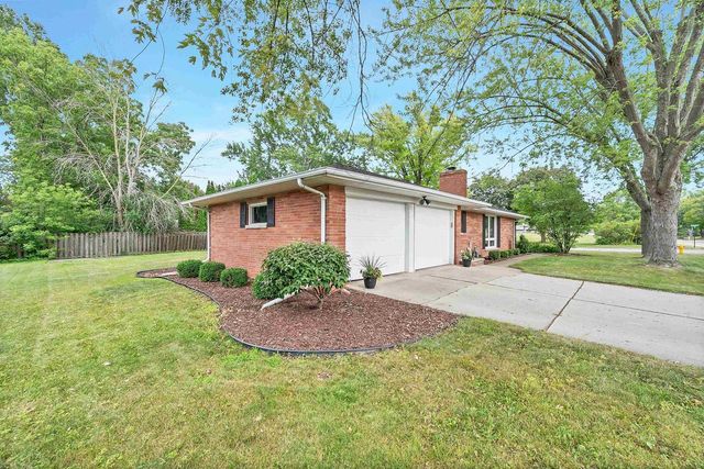 141 CUSTER COURT, Green Bay, WI 54301