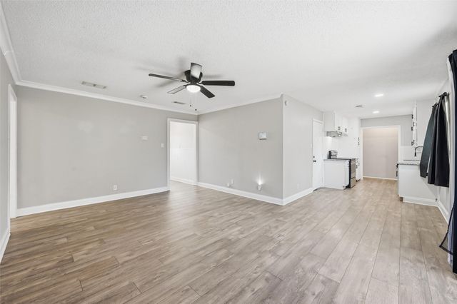 6524 Bernadine Drive, Watauga, TX 76148