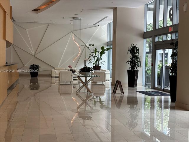 79 SW 12th Street 2703S, Miami, FL 33130
