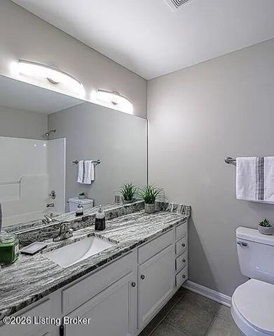 6520 Brook Bend Way 200, Louisville, KY 40229
