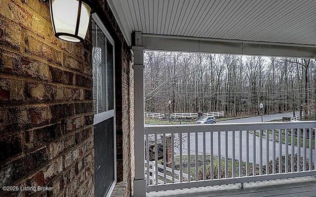 6520 Brook Bend Way 200, Louisville, KY 40229