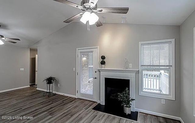 6520 Brook Bend Way 200, Louisville, KY 40229