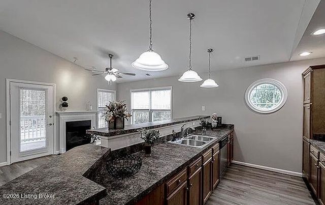 6520 Brook Bend Way 200, Louisville, KY 40229