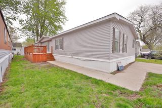 22017 Letour St, Romulus, MI 48174