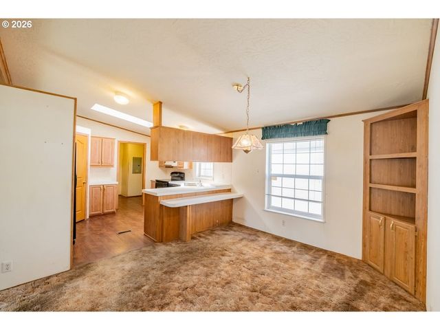 1145 Sw CYPRESS St 107, Mc Minnville, OR 97128