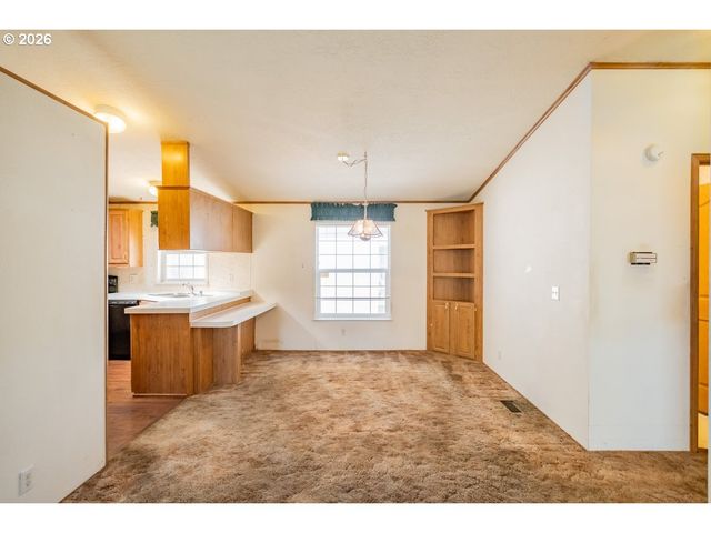 1145 Sw CYPRESS St 107, Mc Minnville, OR 97128