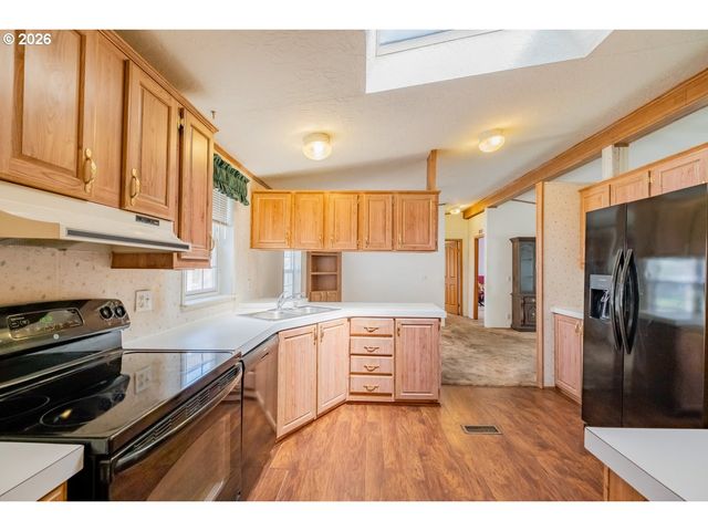 1145 Sw CYPRESS St 107, Mc Minnville, OR 97128