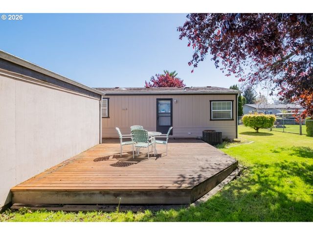 1145 Sw CYPRESS St 107, Mc Minnville, OR 97128