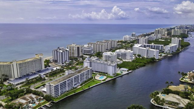 3200 S Ocean Boulevard 302, Highland Beach, FL 33487