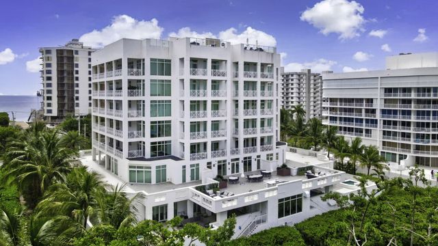 3200 S Ocean Boulevard 302, Highland Beach, FL 33487