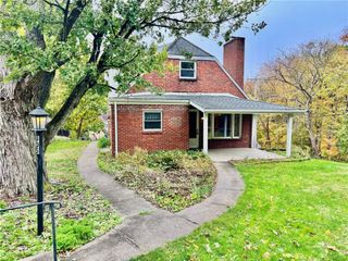 305 Beadling Rd, Mt Lebanon, PA 15228