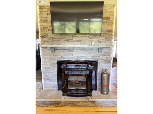 24211 S SCHUEBEL SCHOOL Rd, Beavercreek, OR 97004