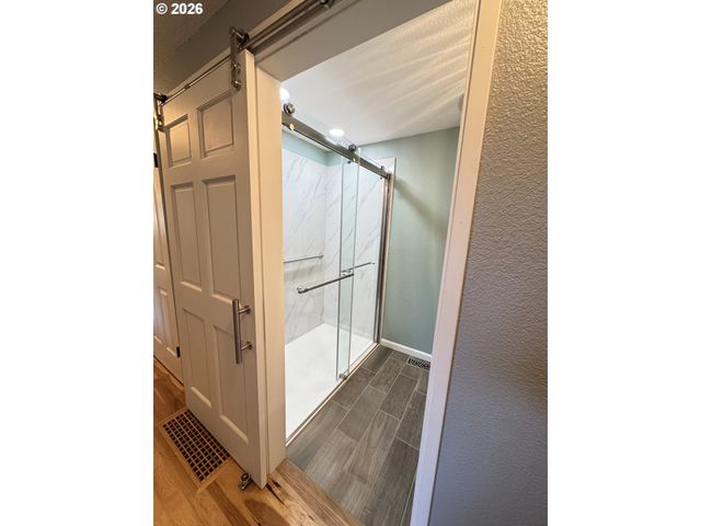24211 S SCHUEBEL SCHOOL Rd, Beavercreek, OR 97004