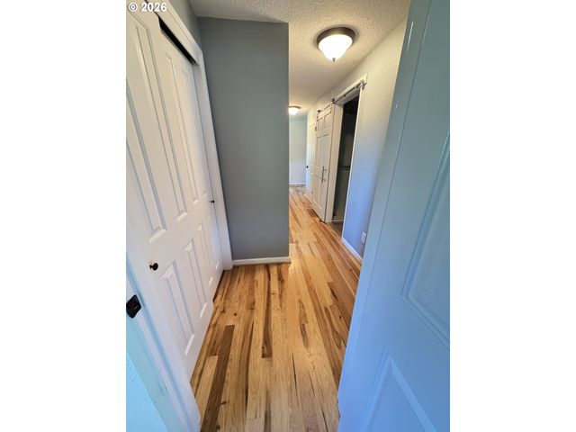 24211 S SCHUEBEL SCHOOL Rd, Beavercreek, OR 97004