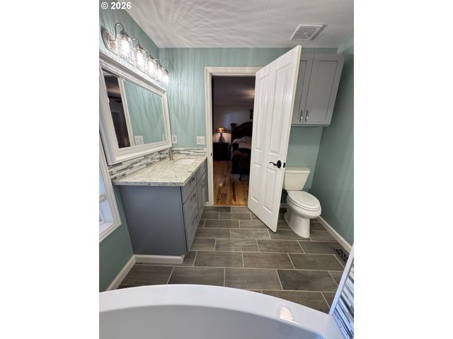 24211 S SCHUEBEL SCHOOL Rd, Beavercreek, OR 97004