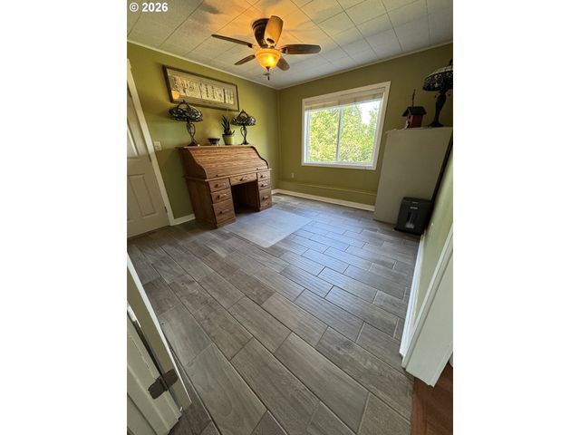 24211 S SCHUEBEL SCHOOL Rd, Beavercreek, OR 97004