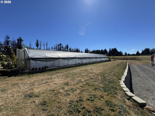 24211 S SCHUEBEL SCHOOL Rd, Beavercreek, OR 97004