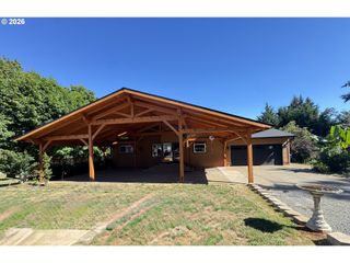24211 S SCHUEBEL SCHOOL Rd, Beavercreek, OR 97004