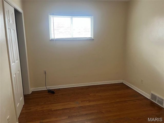 8456 Braddock Drive, University City, MO 63132