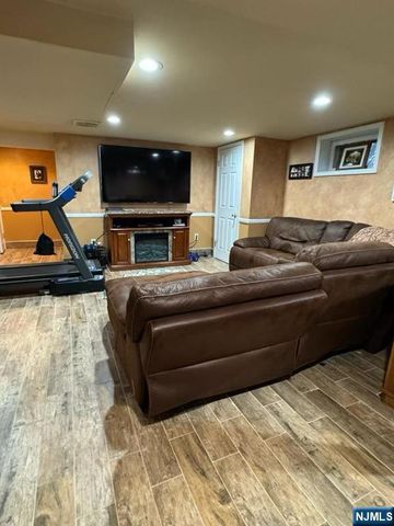 2837 Myrtle Terrace, Linden, NJ 07036