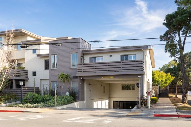 5100 El Camino Real 209, Los Altos, CA 94022