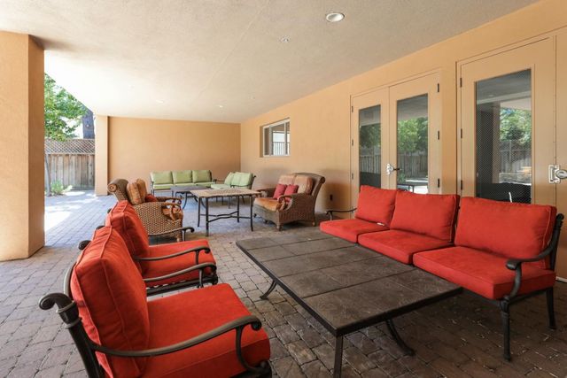 5100 El Camino Real 209, Los Altos, CA 94022