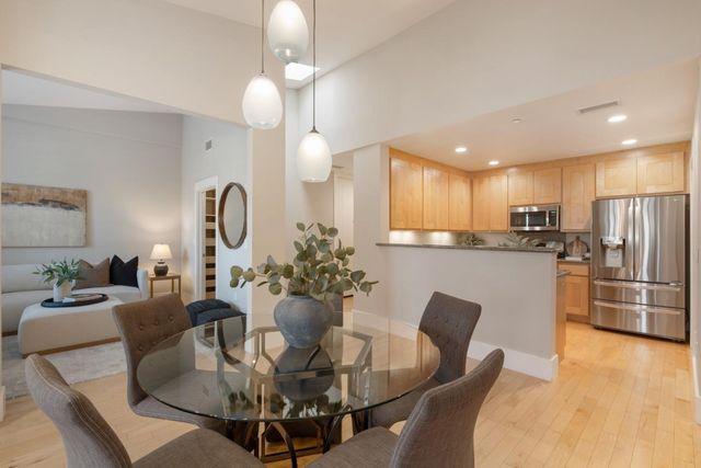 5100 El Camino Real 209, Los Altos, CA 94022