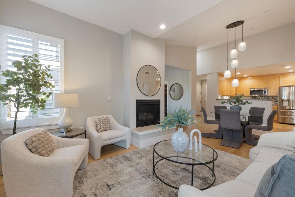 5100 El Camino Real 209, Los Altos, CA 94022