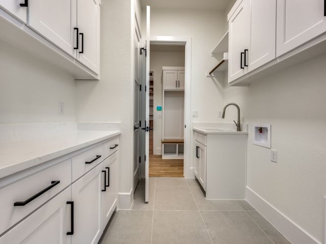 400 SARATOGA Drive, Denton, TX 76210