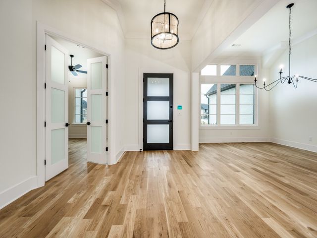 400 SARATOGA Drive, Denton, TX 76210