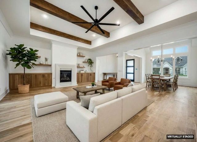 400 SARATOGA Drive, Denton, TX 76210