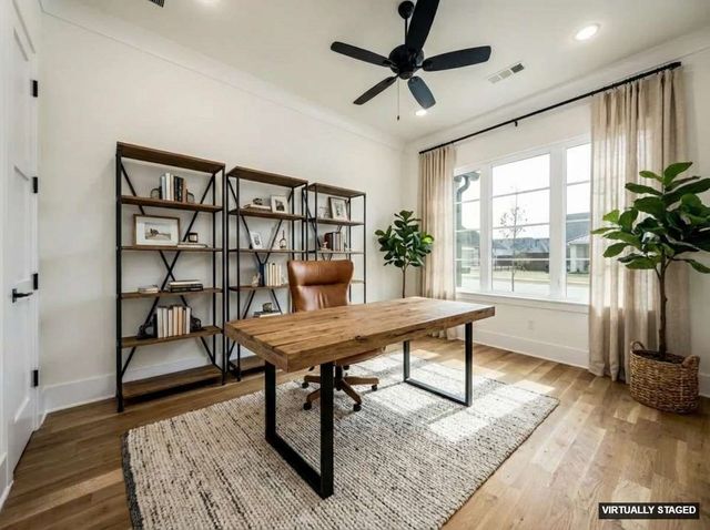 400 SARATOGA Drive, Denton, TX 76210