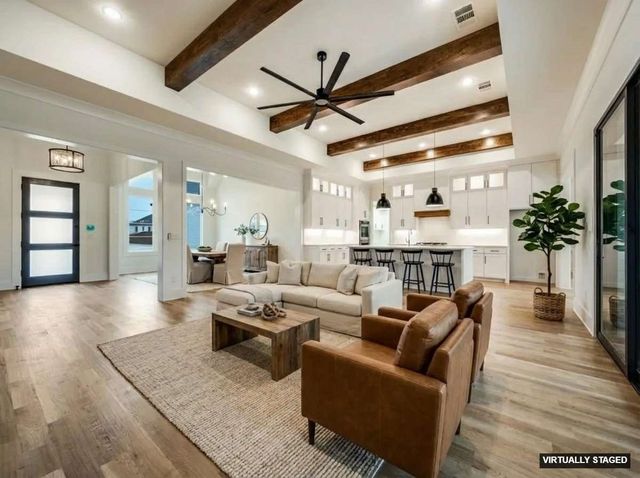 400 SARATOGA Drive, Denton, TX 76210