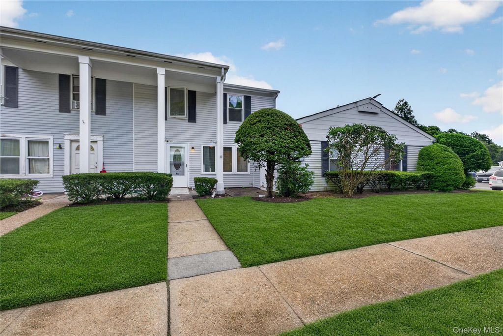 8 Valley Forge Court, Ridge, NY 11961