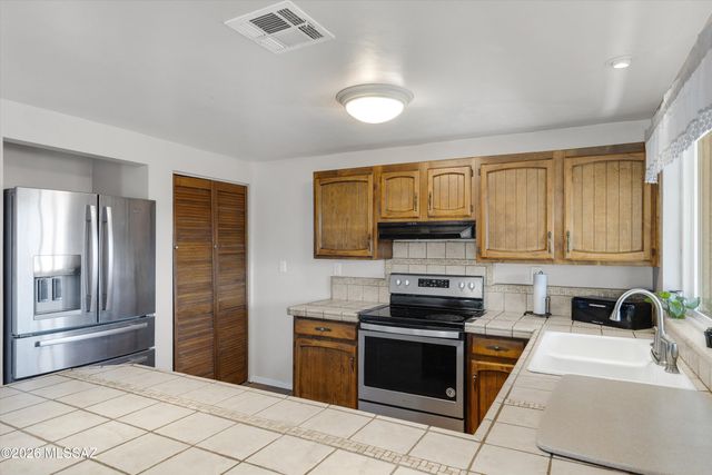 7531 N Juniper Road, Tucson, AZ 85741