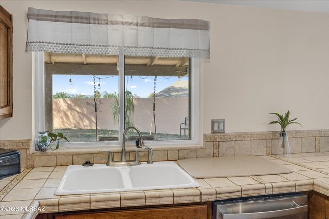 7531 N Juniper Road, Tucson, AZ 85741
