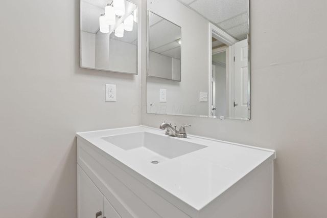 3939 Karl Road, 100, Columbus, OH 43224