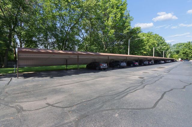 3939 Karl Road, 100, Columbus, OH 43224