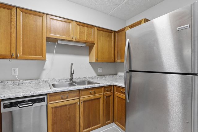 3939 Karl Road, 100, Columbus, OH 43224