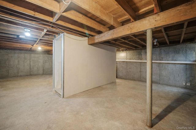 3 Heather Court, Centereach, NY 11720