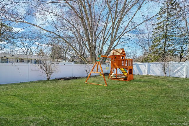 3 Heather Court, Centereach, NY 11720